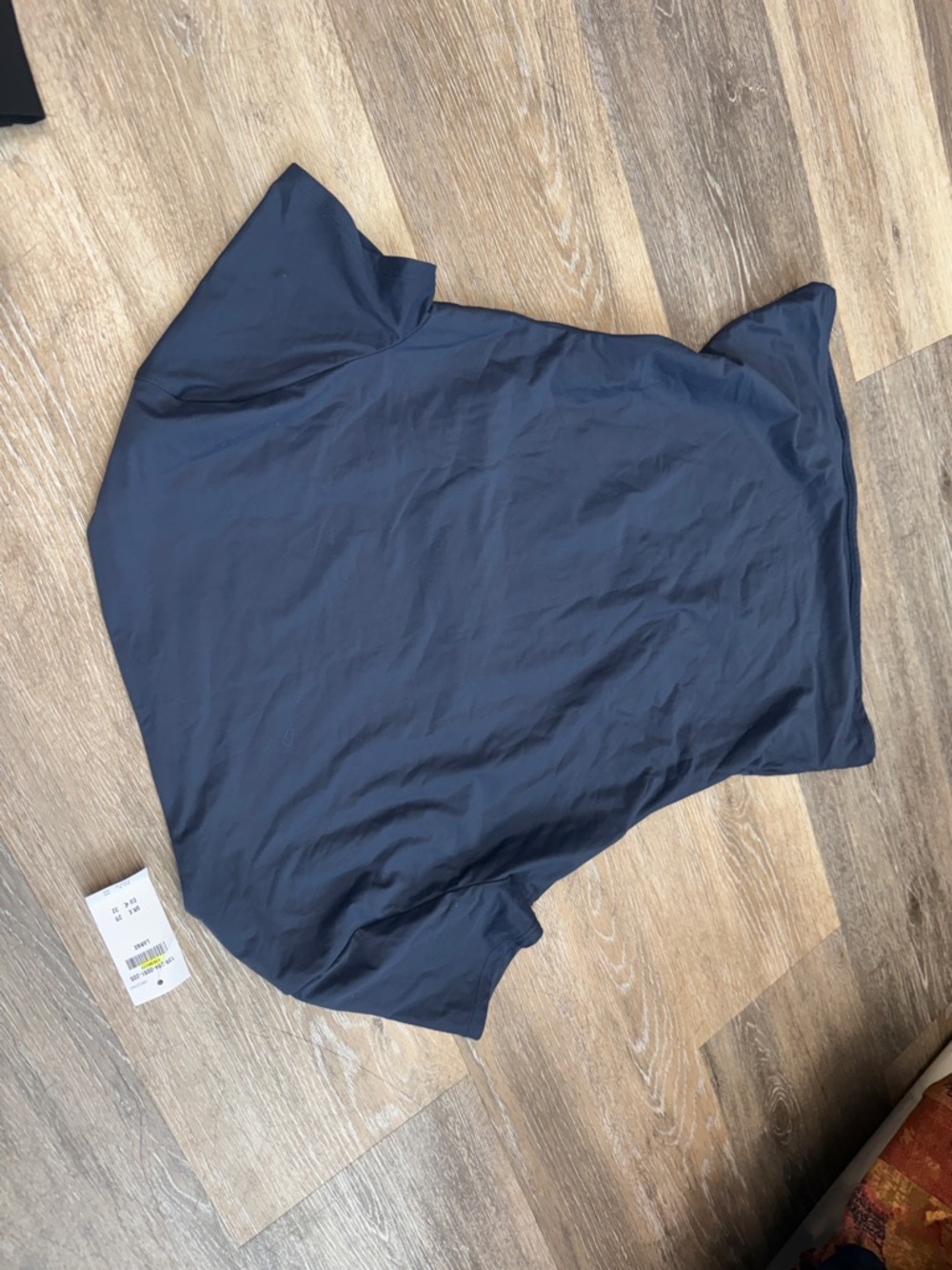 Abercrombie & Fitch Dark Navy Performance Tee size Large Womens - Picture 7 of 9